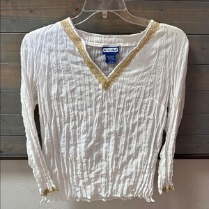 Notches White With Gold Trim Top